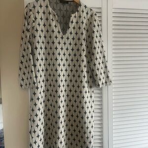 Renee C. Monochrome Leaf Print Dress